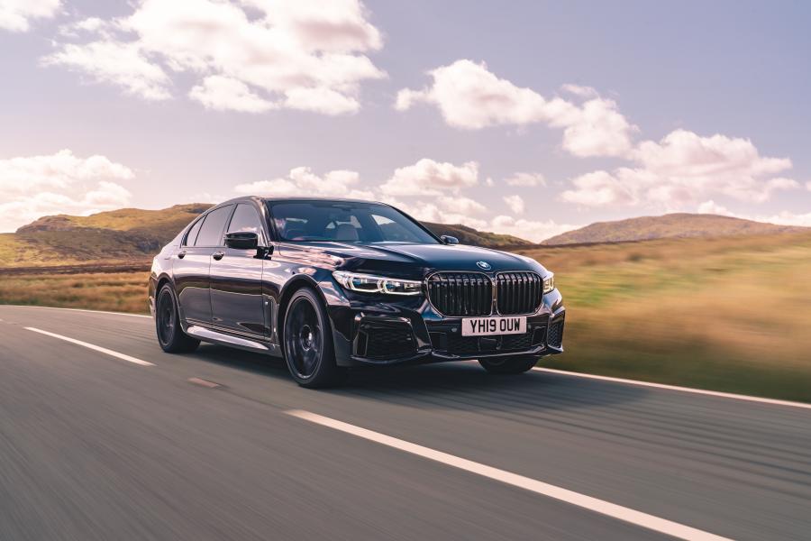  BMW 750i xDrive M Sport (G11) 2019 года  (UK) (фото 1 из 34)